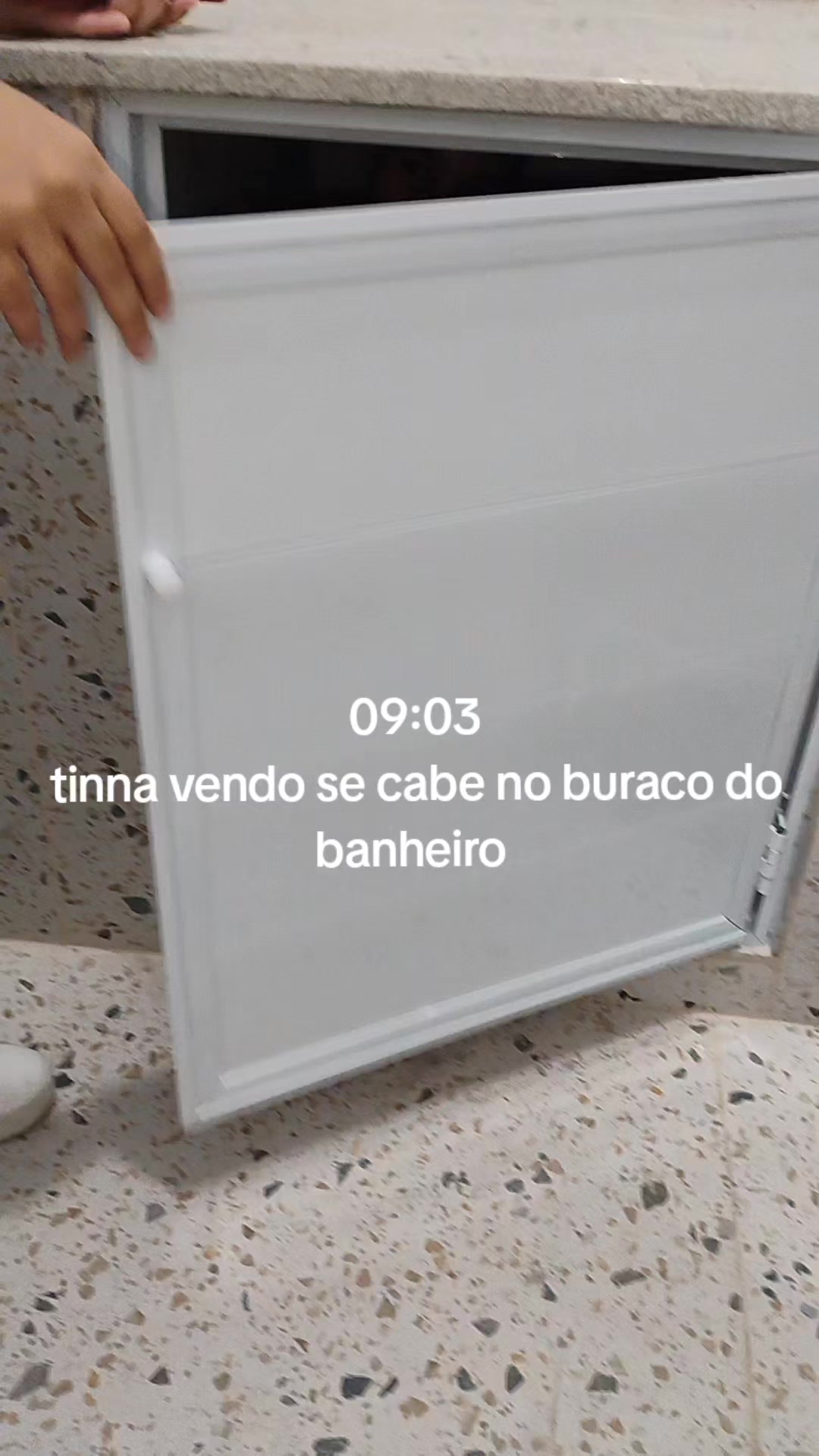 @O que a tinna faz na escola