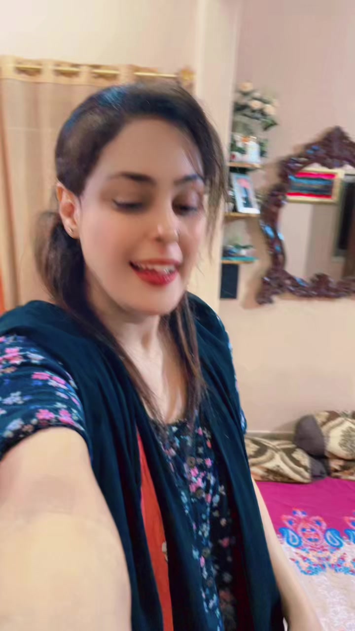 @Naina karachi