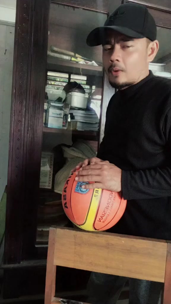 @Dari Kontak Anda