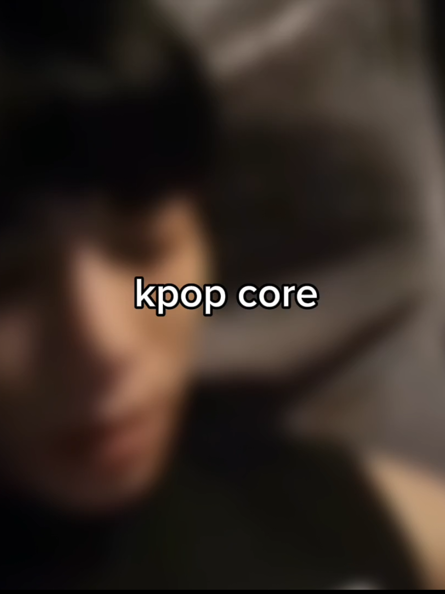 @෴
