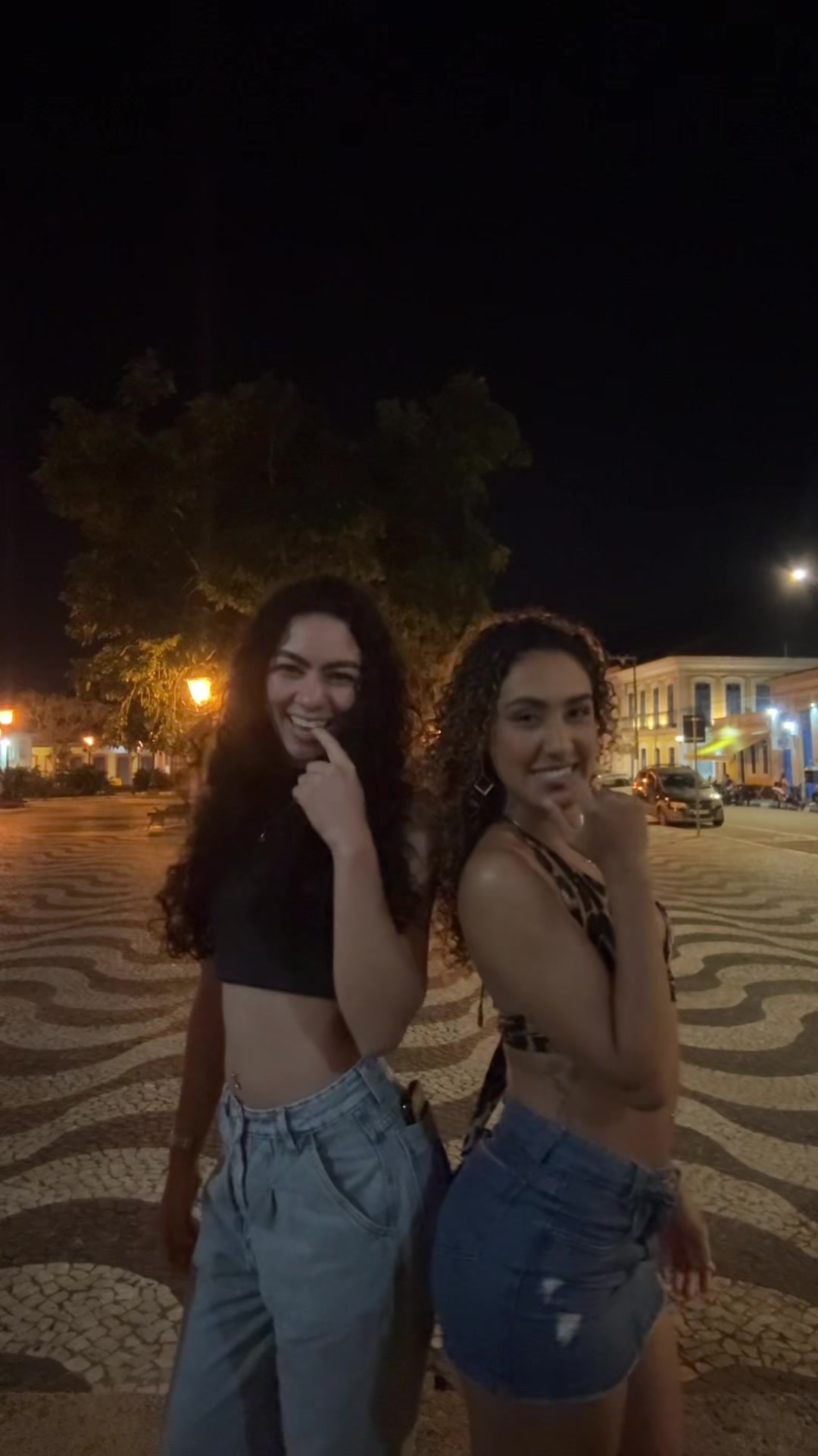 @isabella