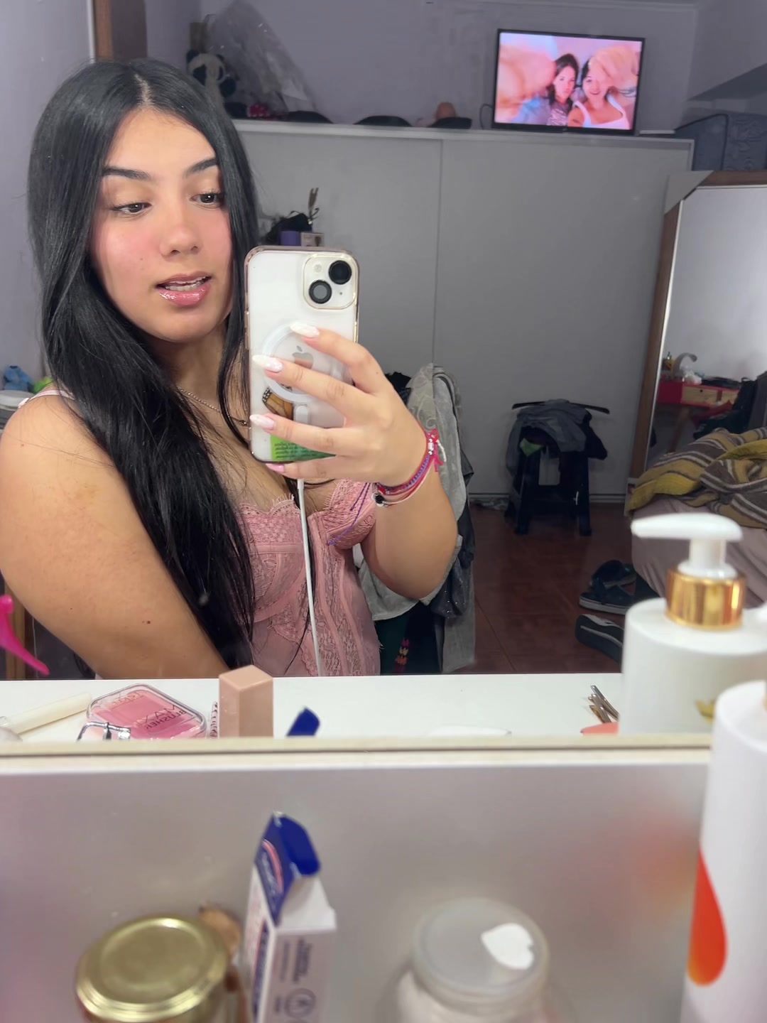 @ℳ𝒾𝒶🧝🏼&zwj;♀️