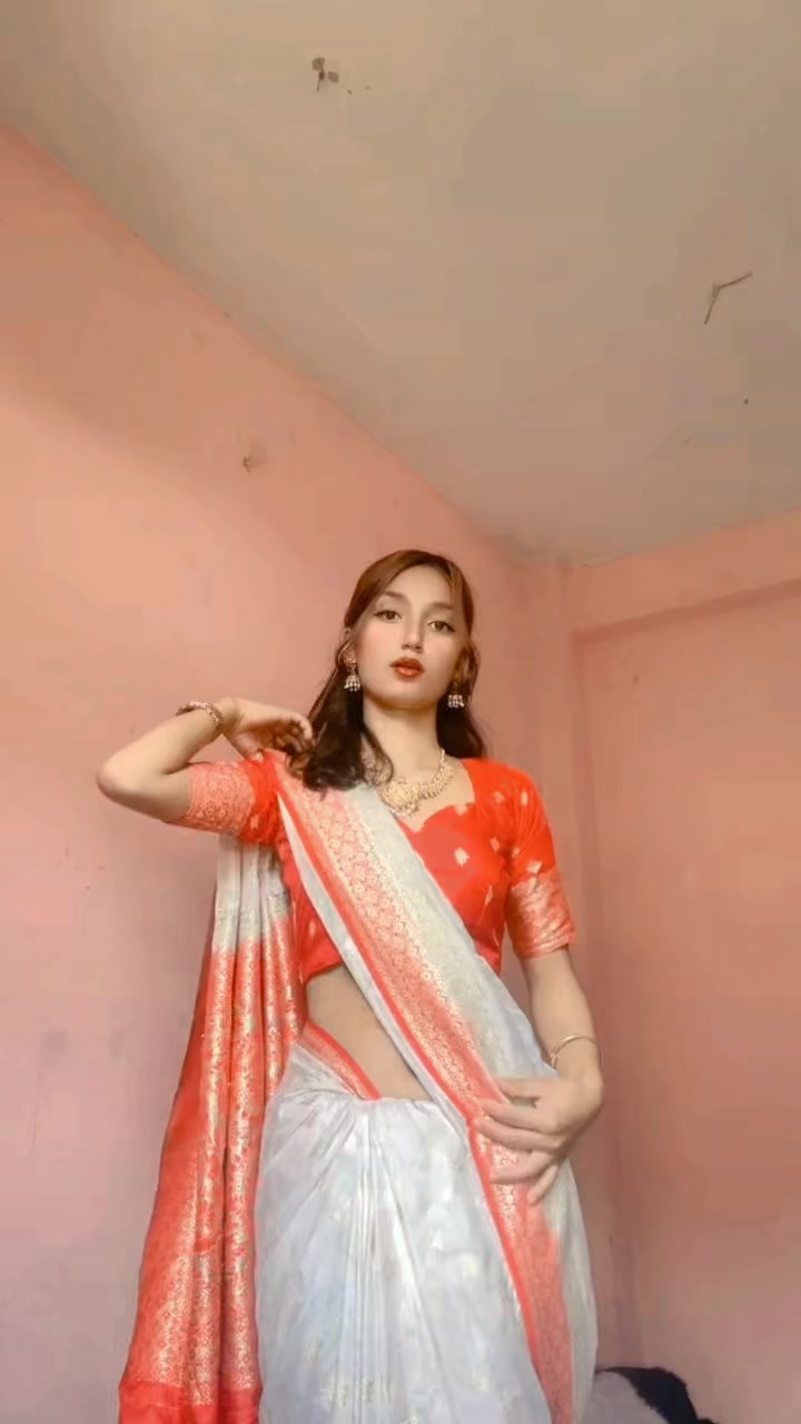 @🥂