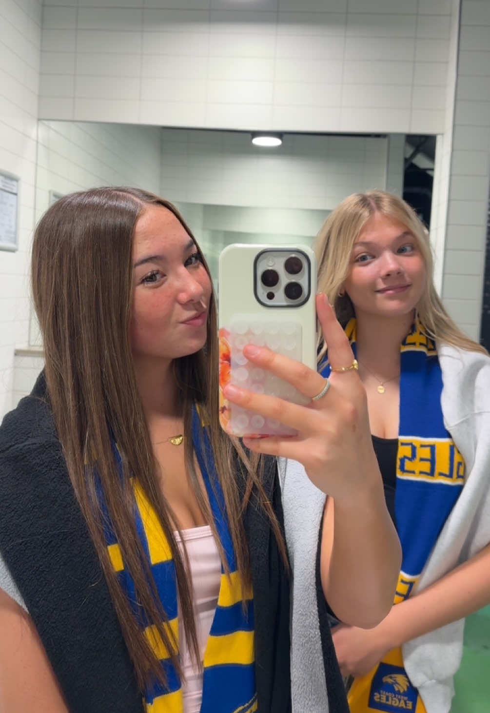 @𝙰𝙽𝙽𝙸𝙴