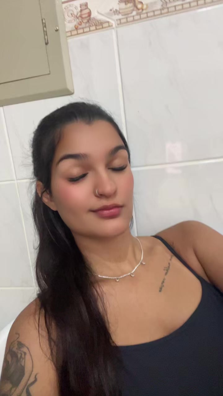 @Nicollyboina