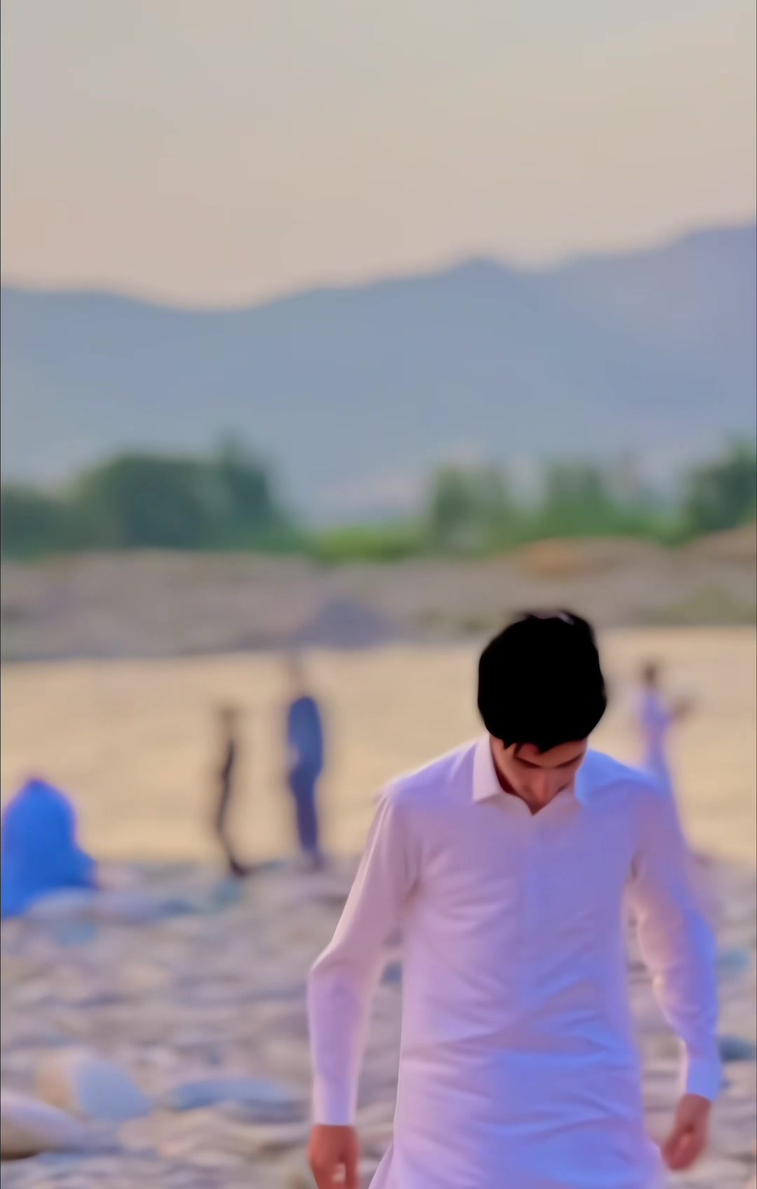 @AK ✋🙂↕️