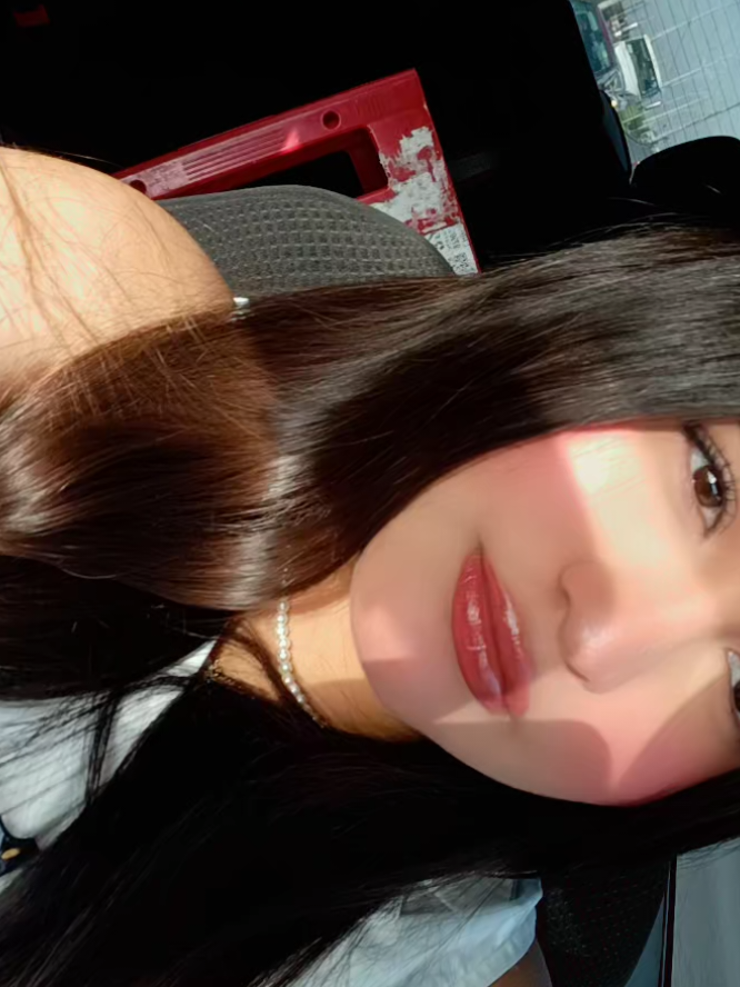 @Itzel_08