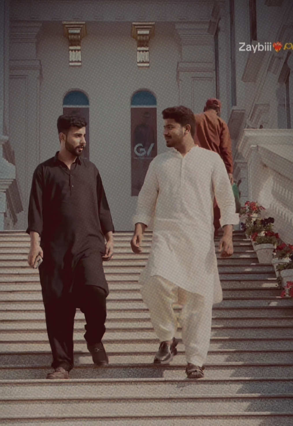 @حسنین بھٹی 🖤