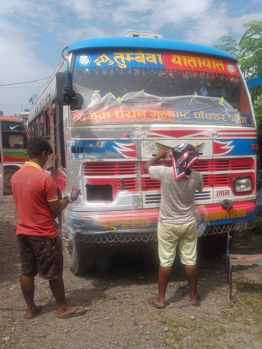 @मोहन खड्का