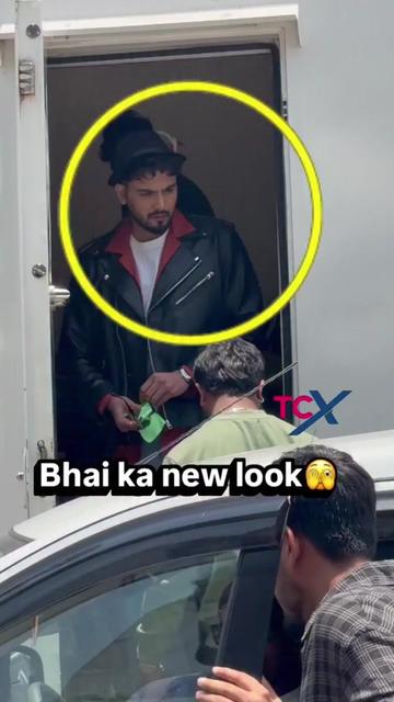 @😁 اک گل دساں 😂