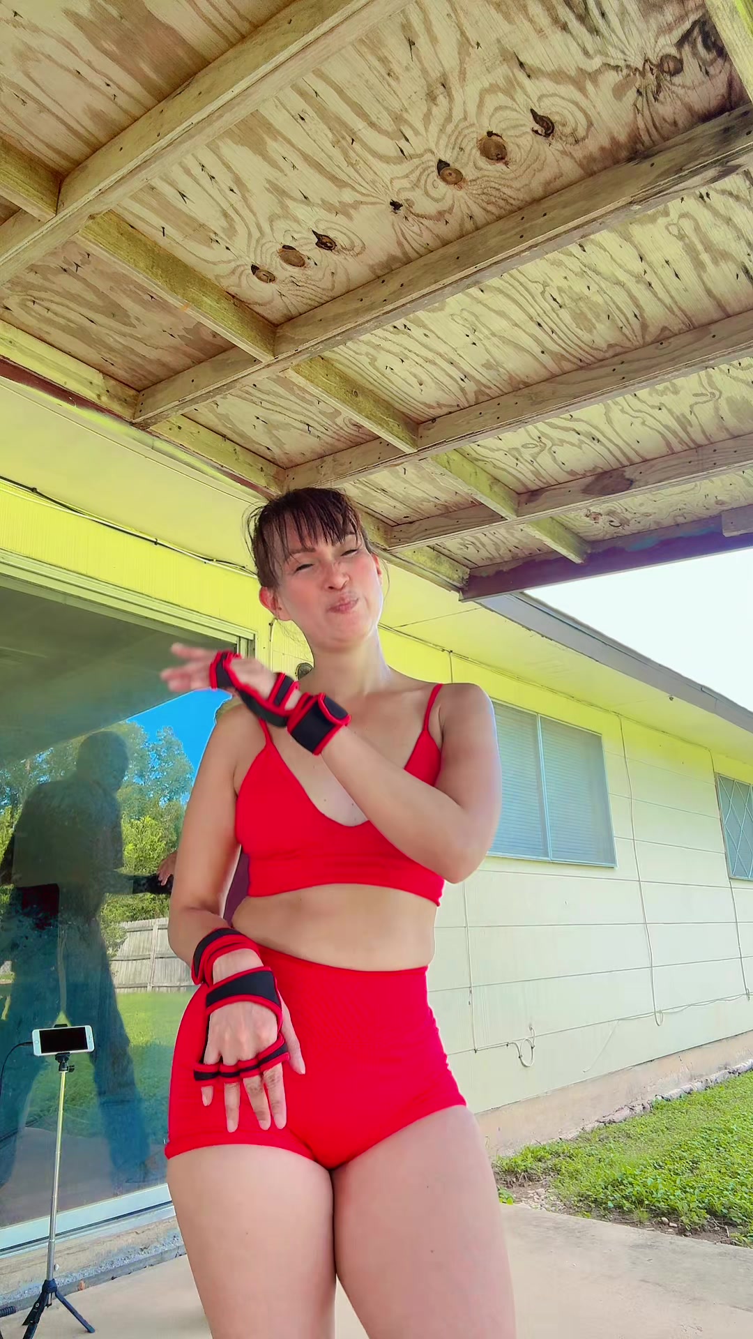 @Selfiequeen_Bella