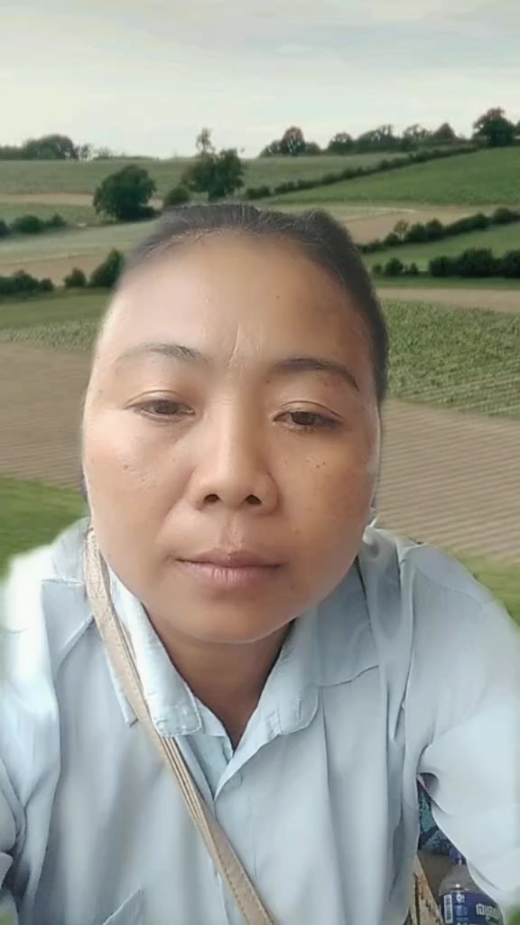 @ឡាញ់ សារុំ