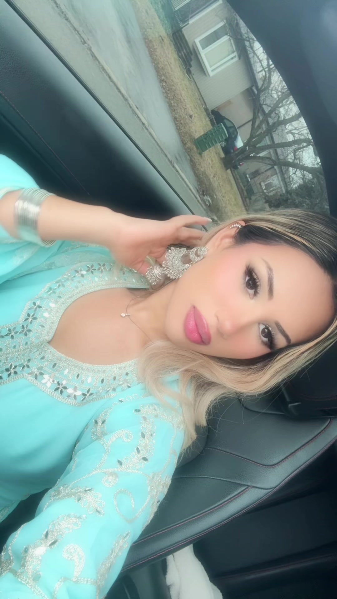 @ᴬ