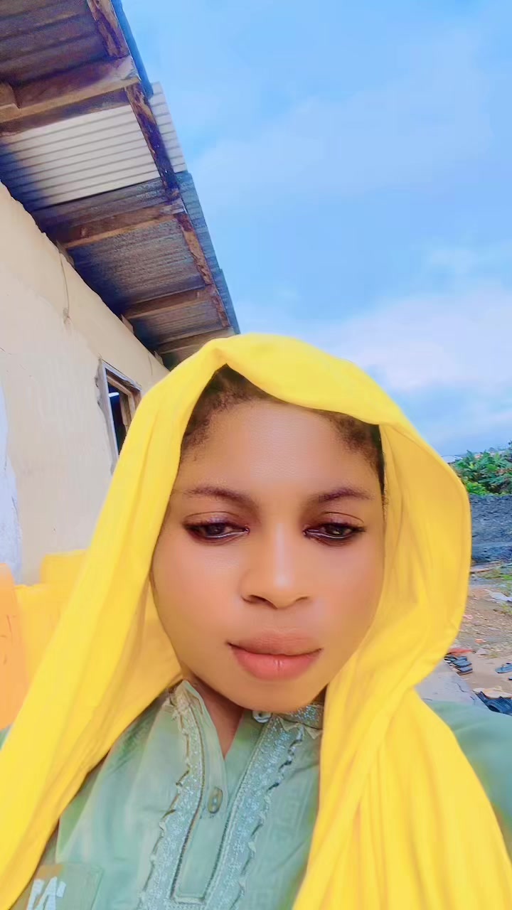 @Different Ann💫🌏