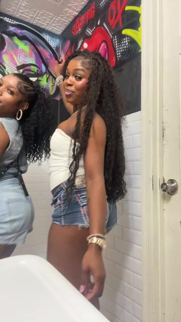 @Iamkaylawaylaxo