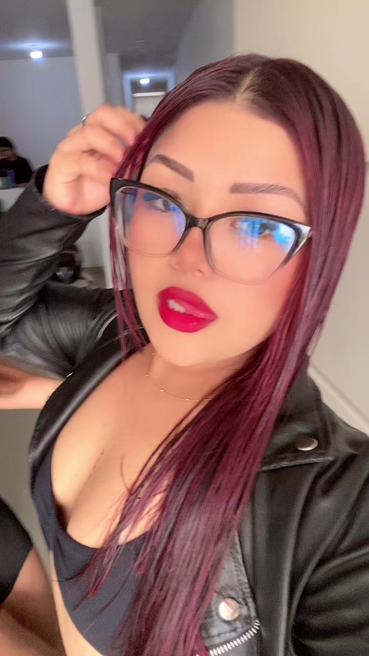 @Karina Palacios🍒