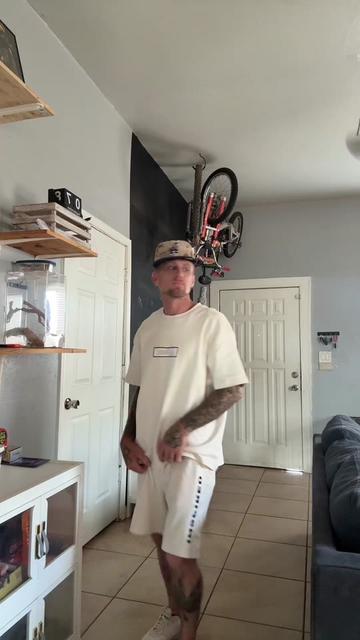 @Tattedprettyboy