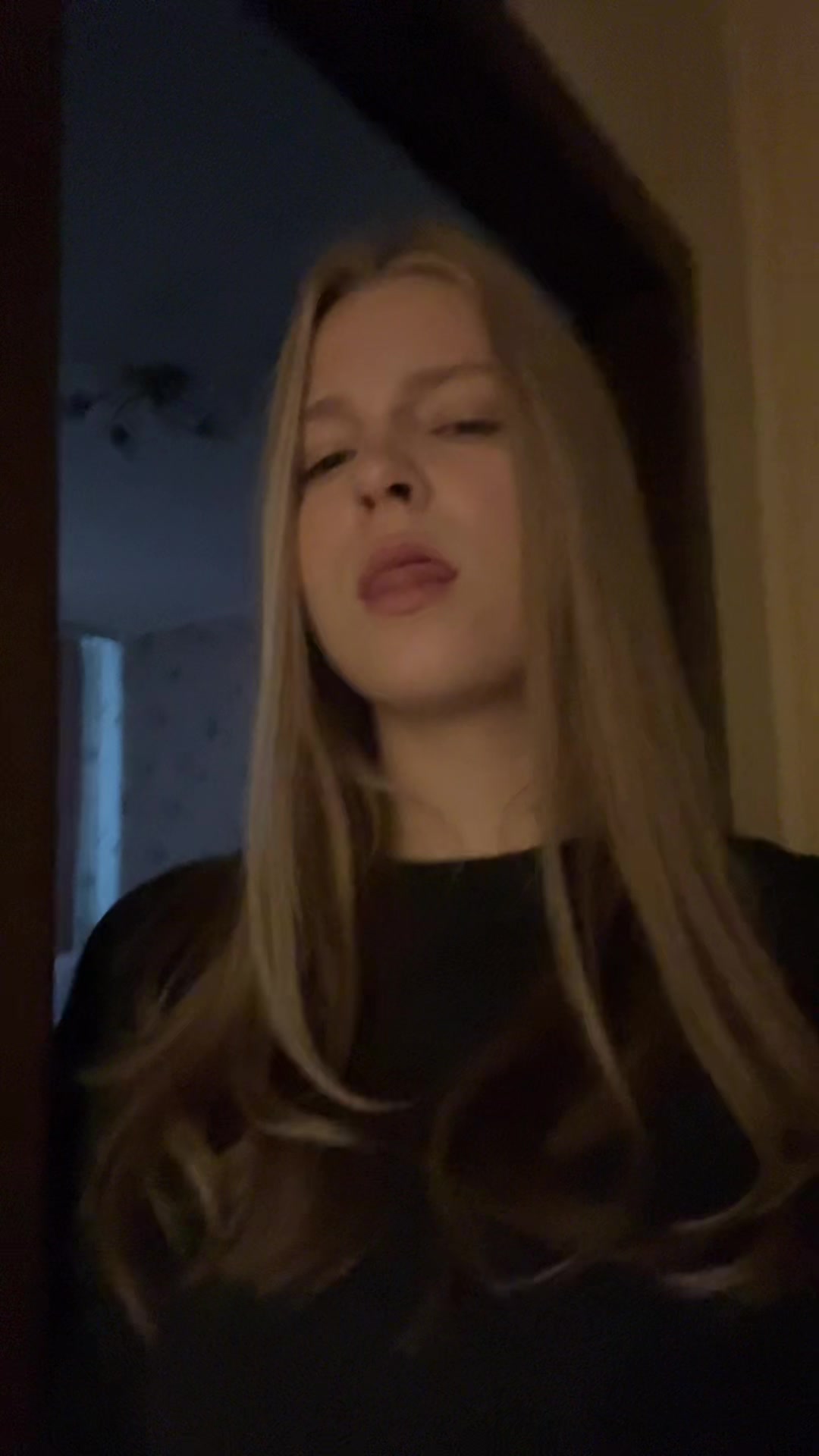 @𝐠𝐨𝐬𝐬𝐢𝐩 𝐠𝐢𝐫𝐥