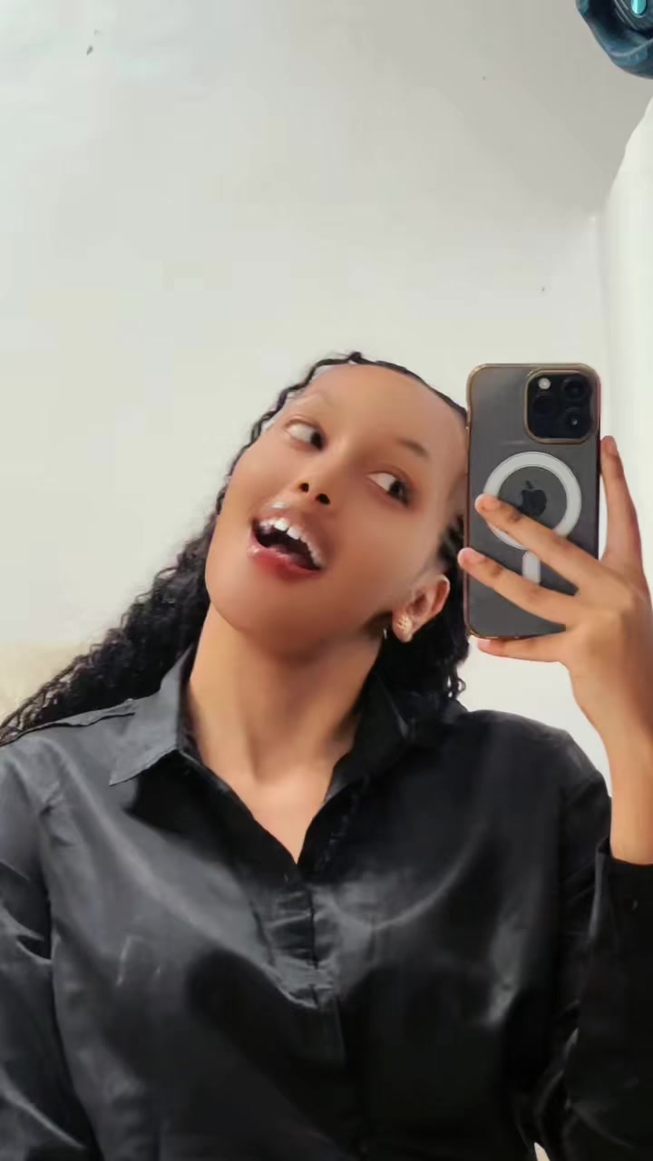 @Latifa🇷🇼