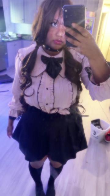 @shygarlicbread