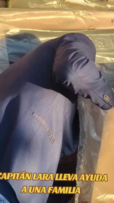 @CAPIT&Aacute;N LARA