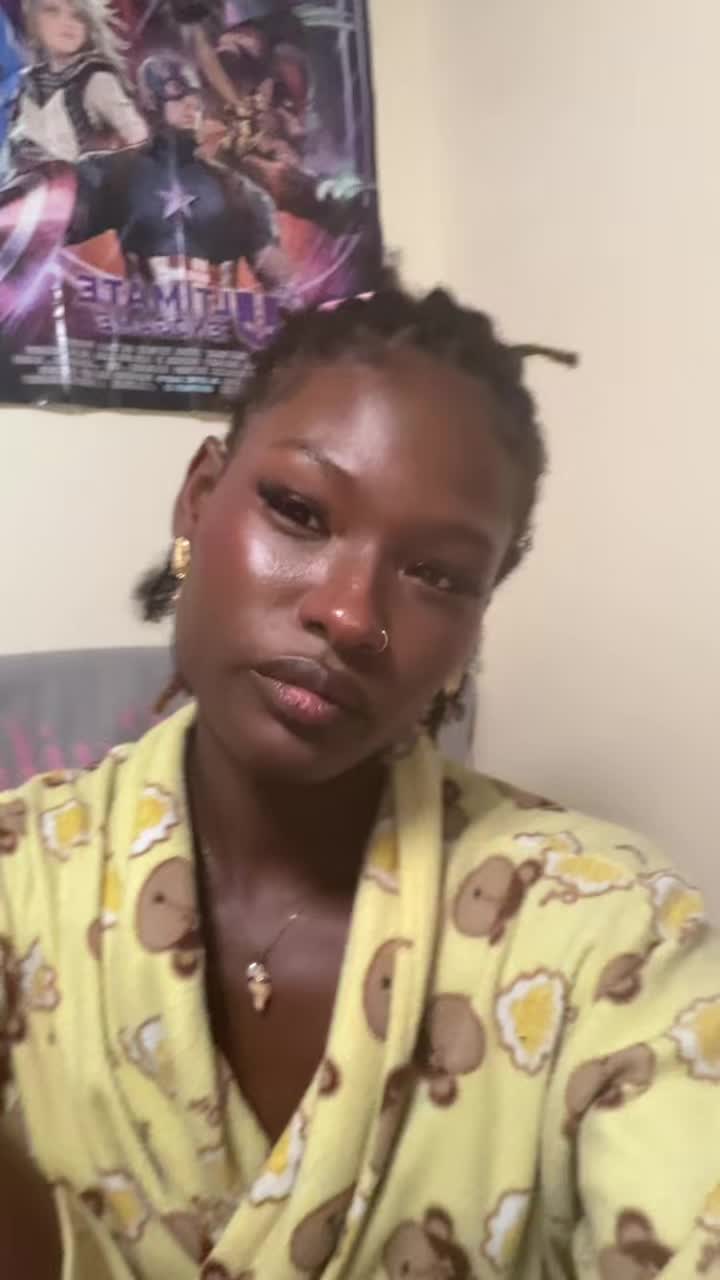 @🫶🏾