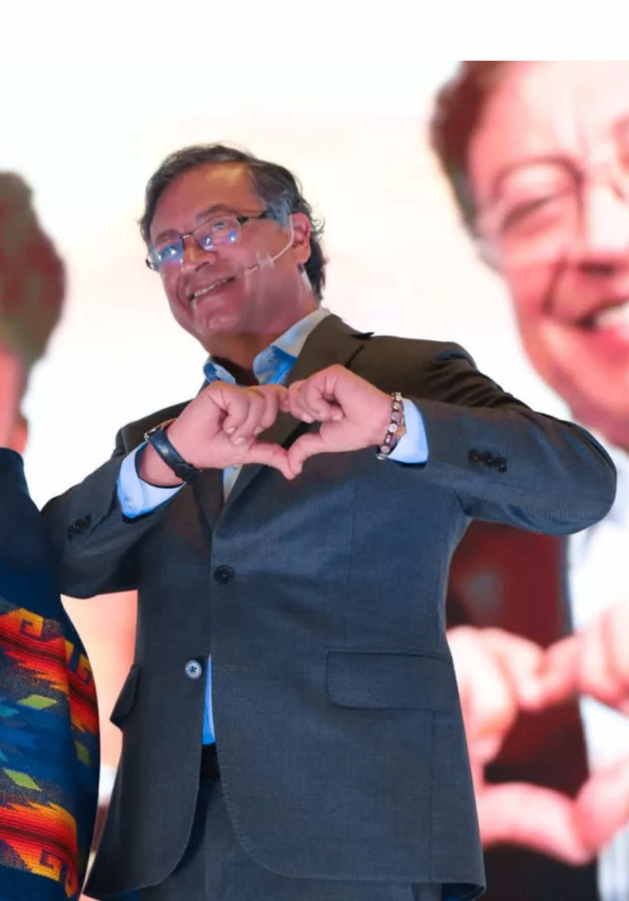 @Gustavo Petro