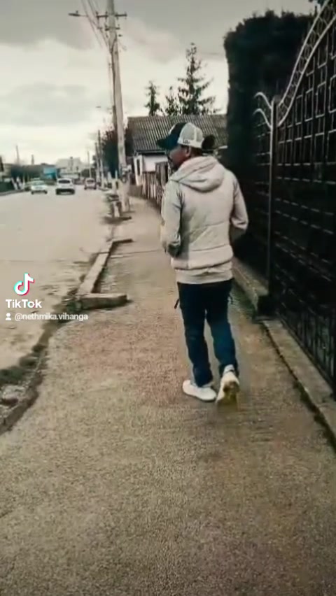 @Nethmika Vihanga 🇱🇰>_🇷🇴