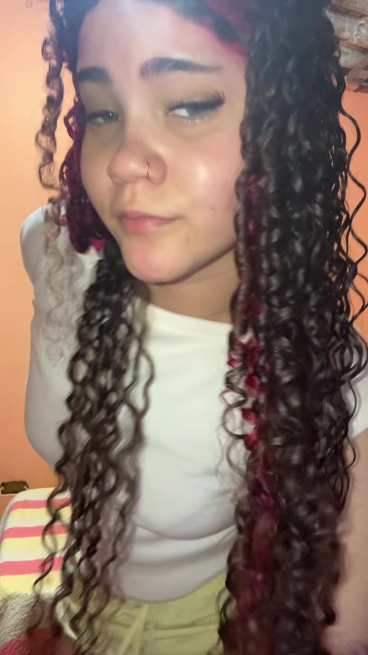 @4laynee_