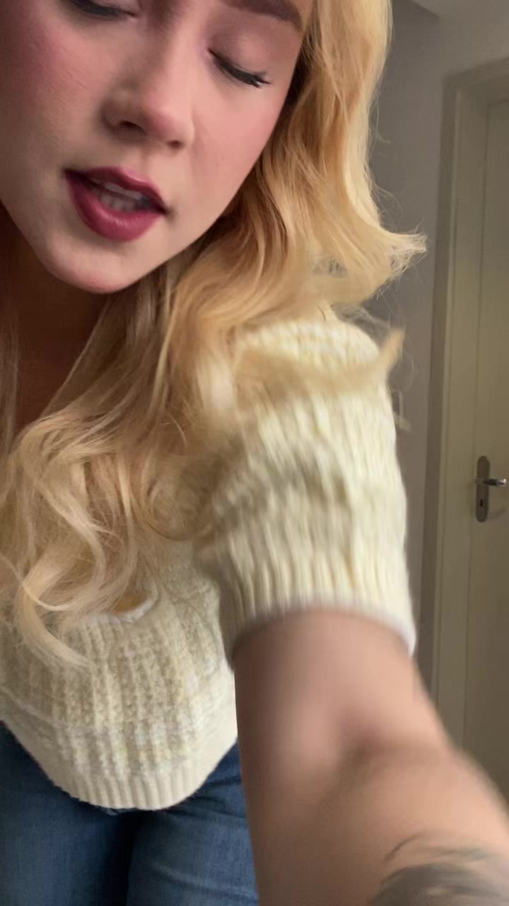 @BrunaRioss_