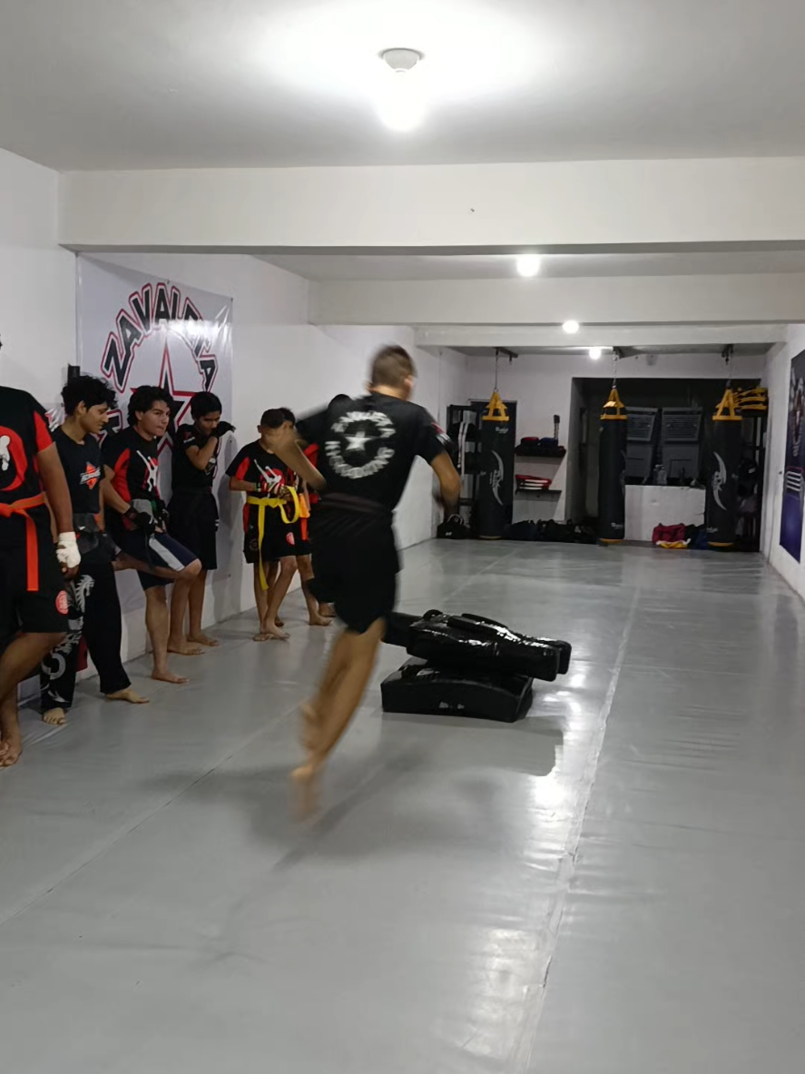 @ZavaletaKickboxing_mma