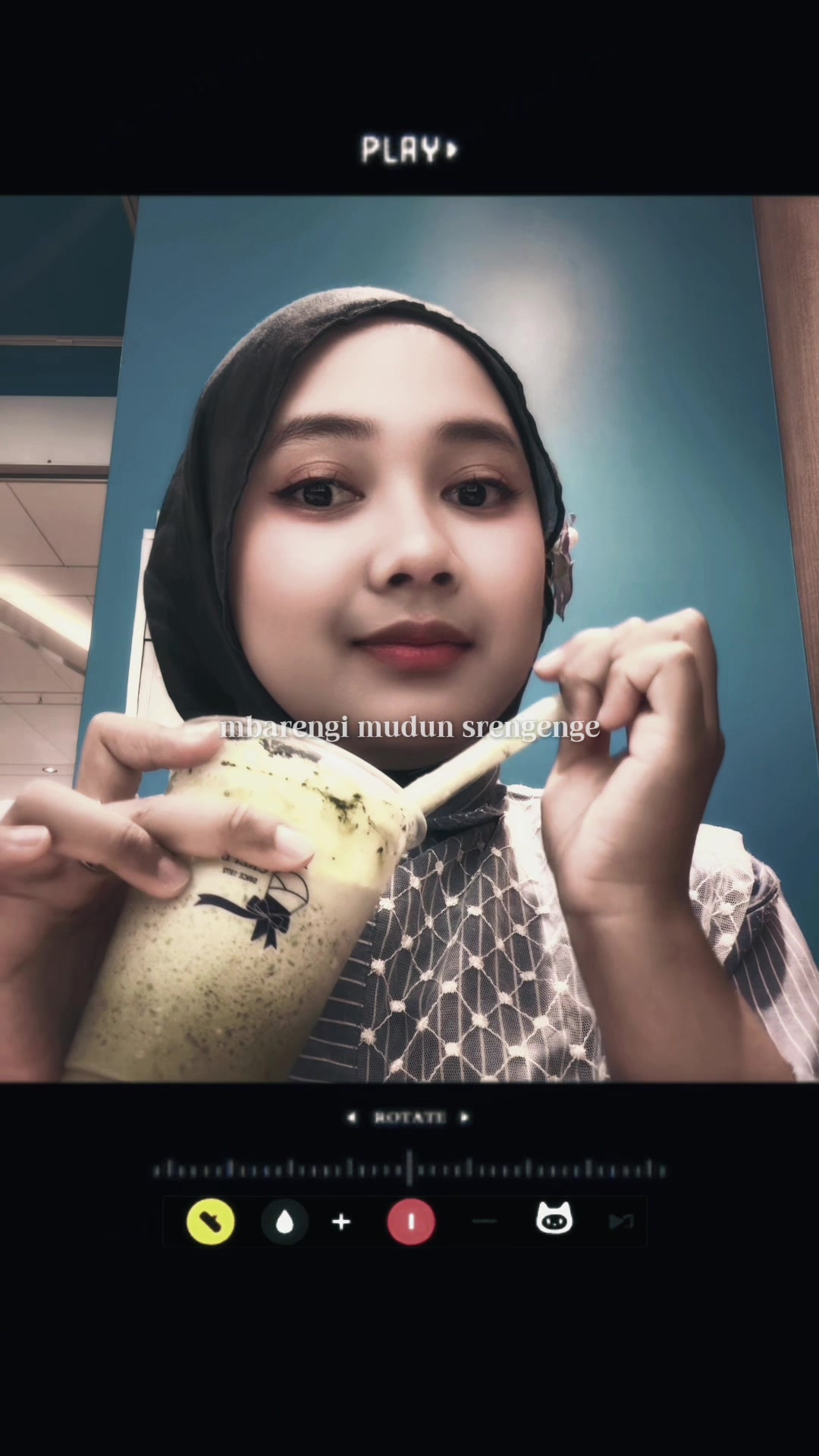 @Khanzaa✨🌈
