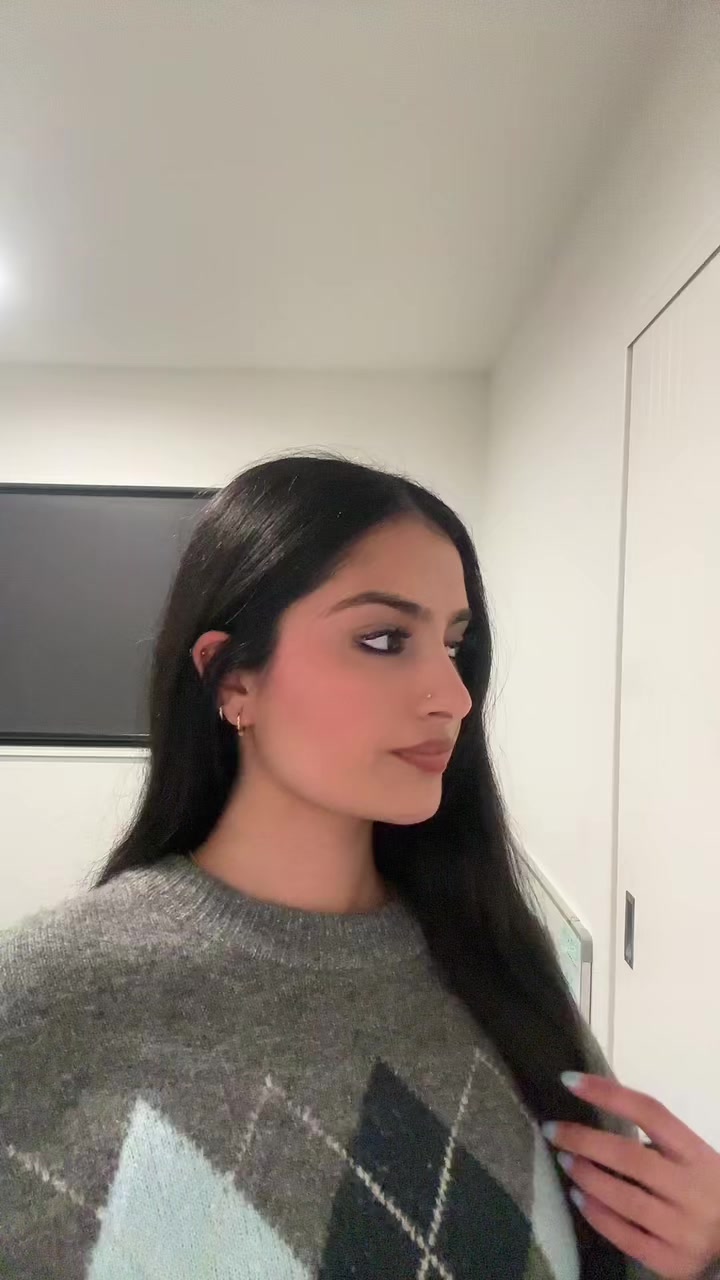 @SIYA KALER