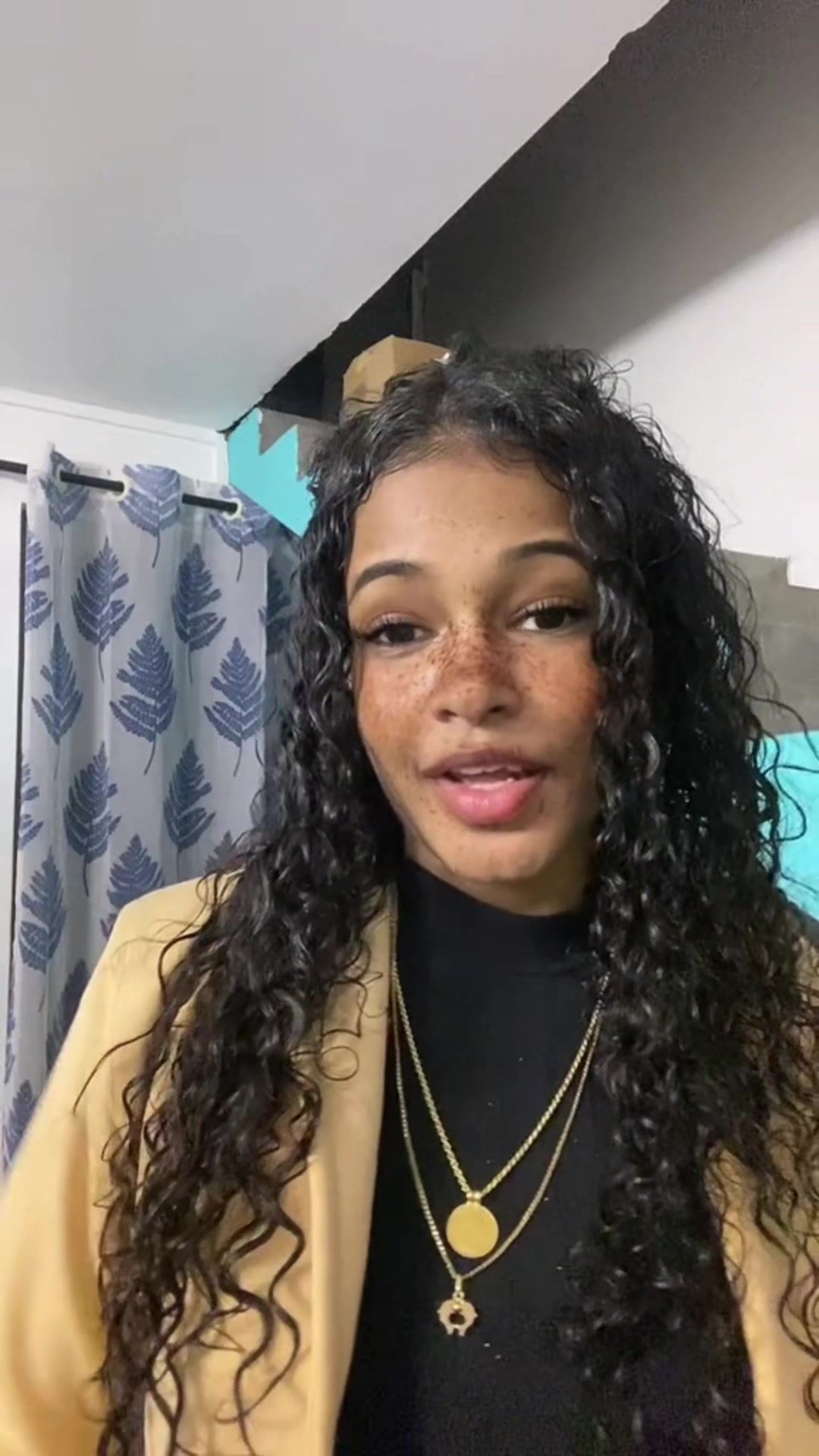@Curlyqueen🍸🫒✨