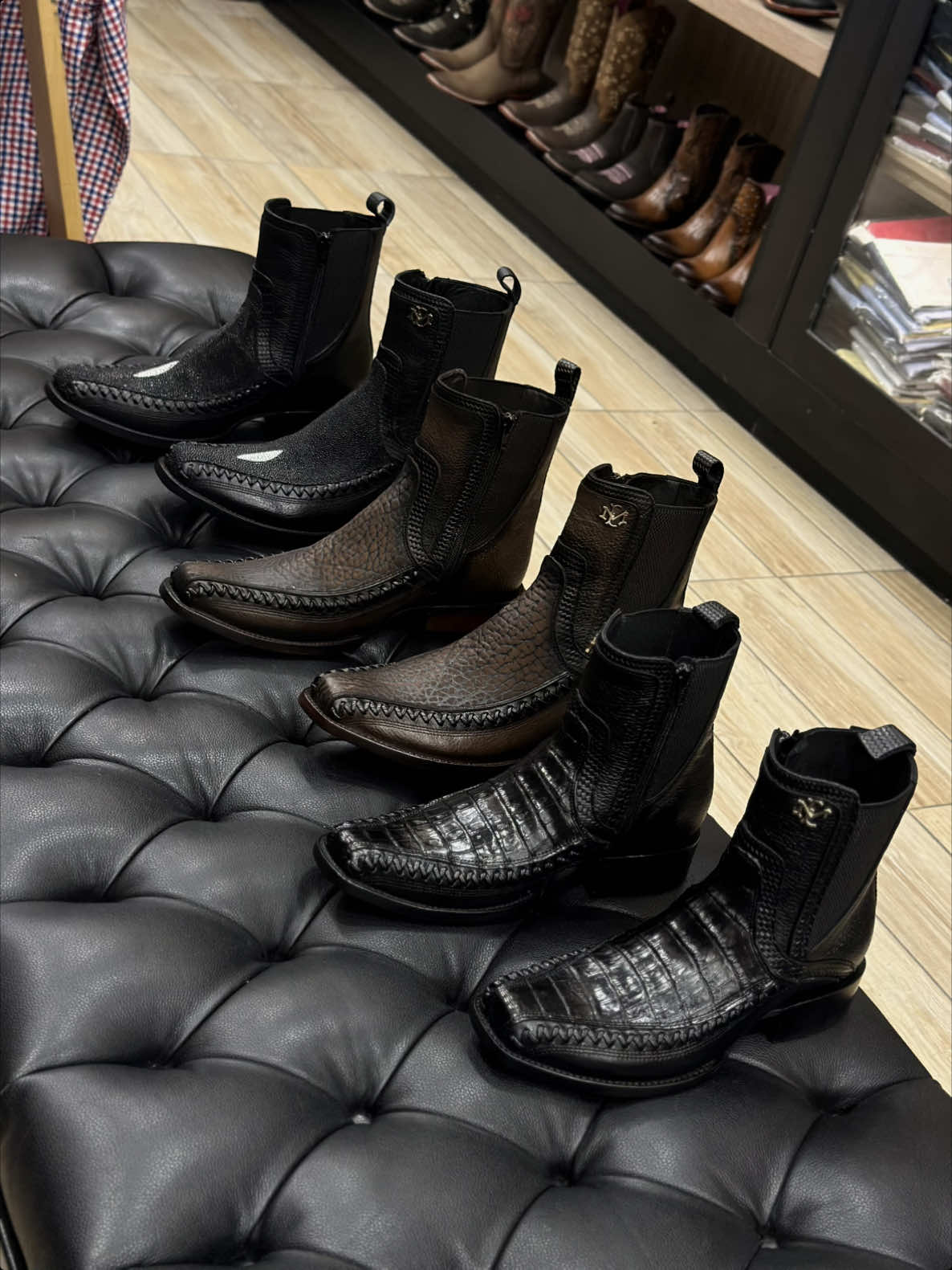 @Lara boots