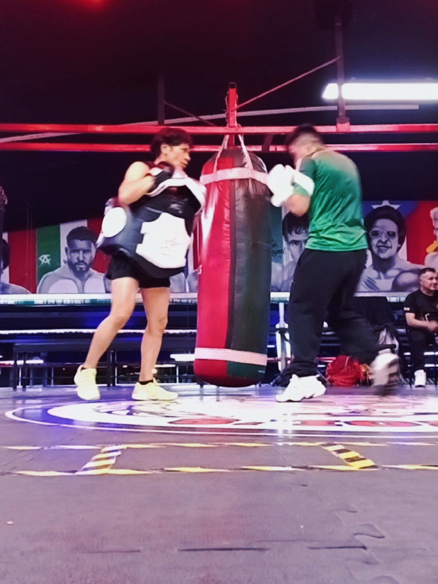 @Mary "La Explosiva" Villalobos