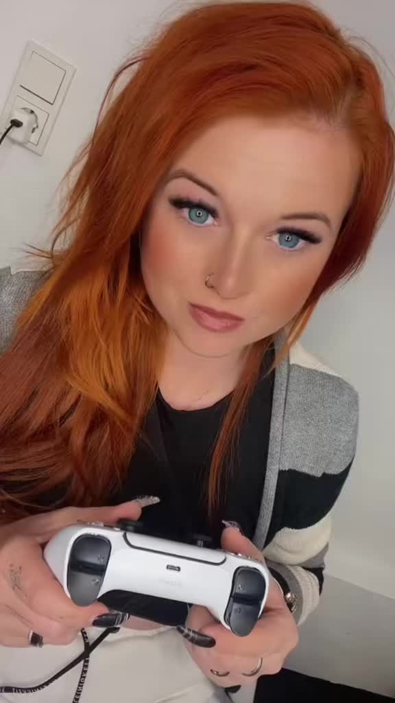 @Fynixia 🦊Fuchsi🦊