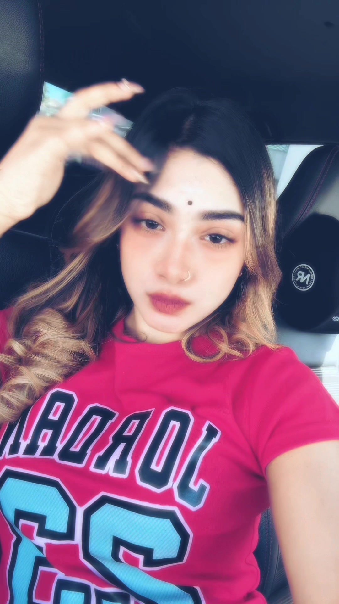 @Vyaa