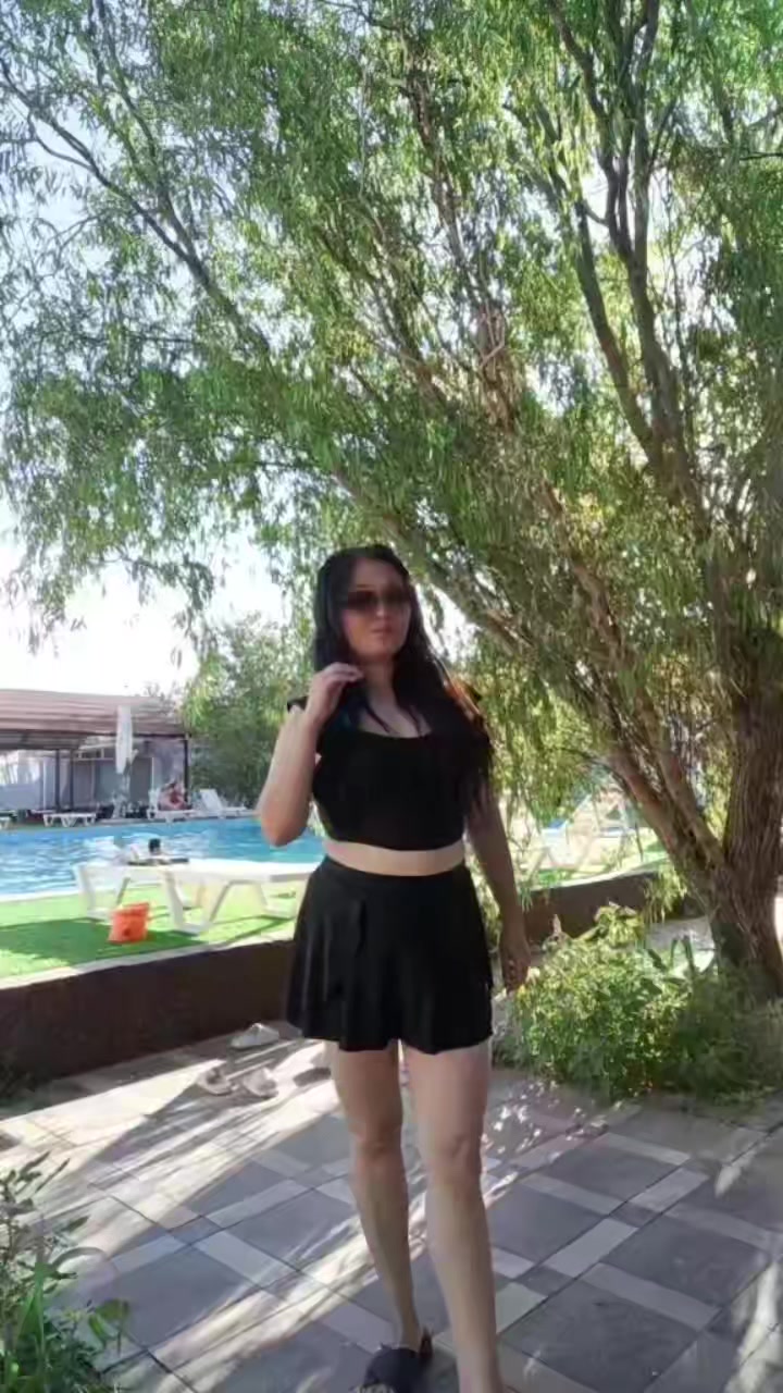 @MontiShoG