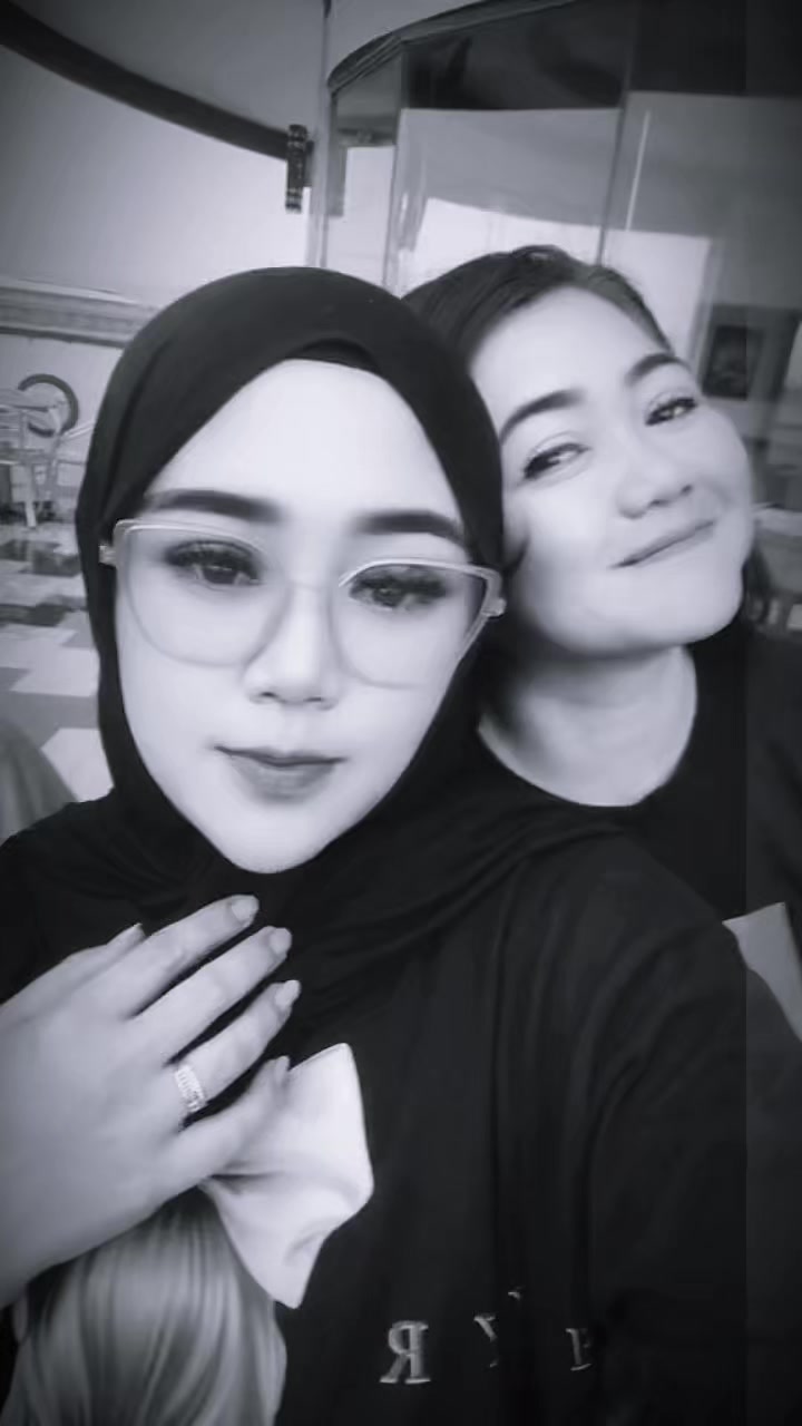 @yani mulyani