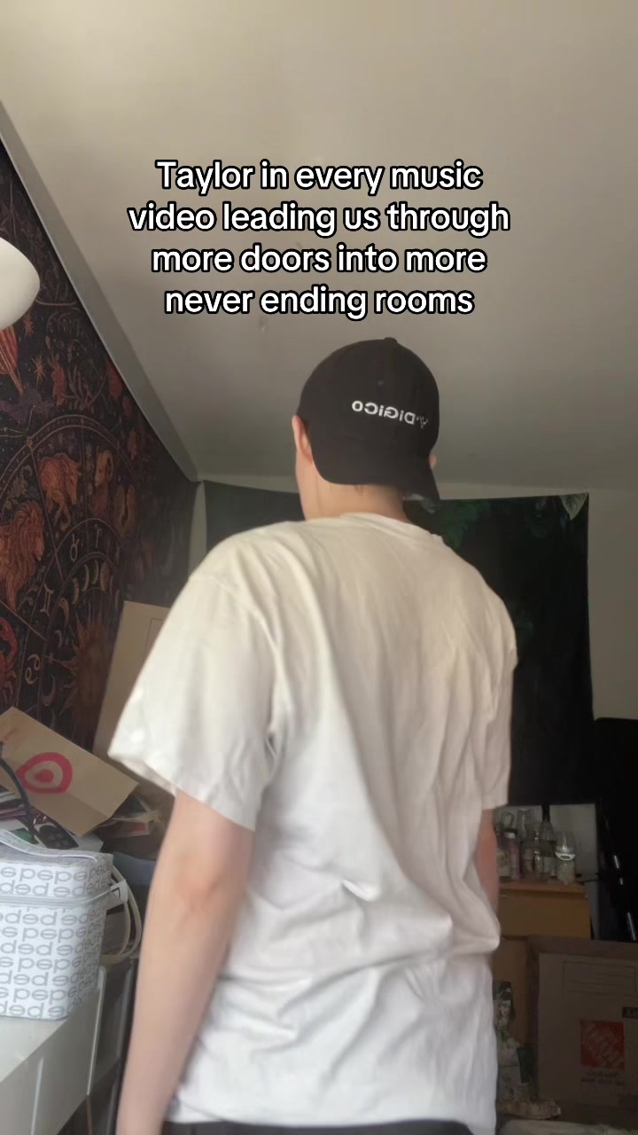 @DoctorWhom