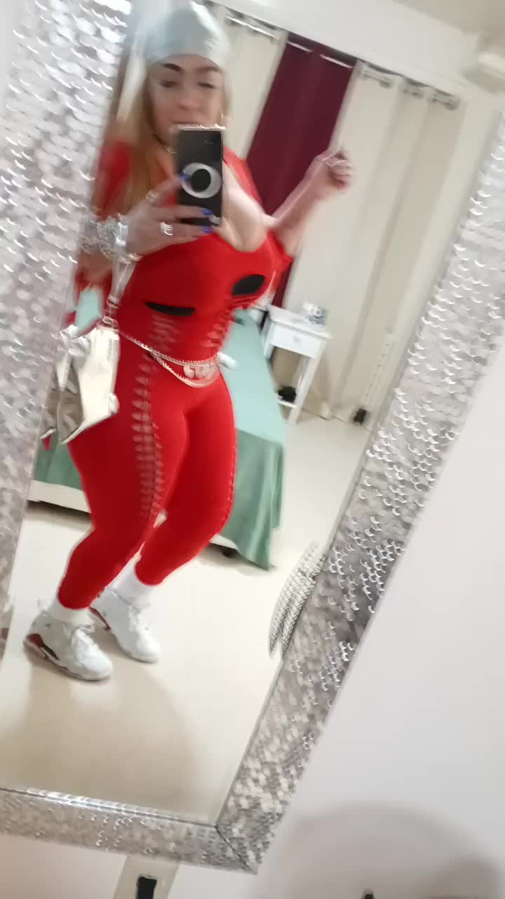 @Lacintron03