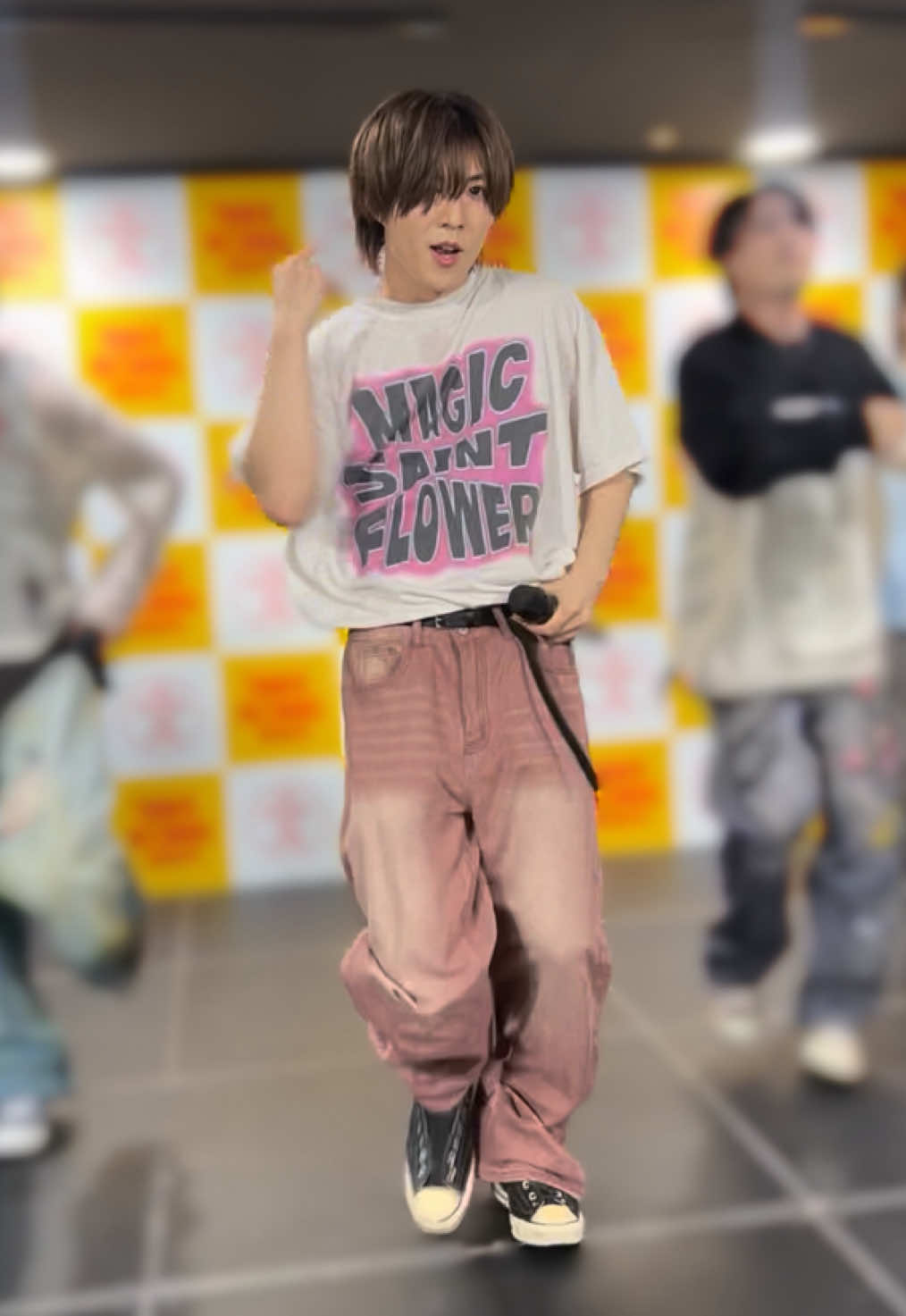@みこ