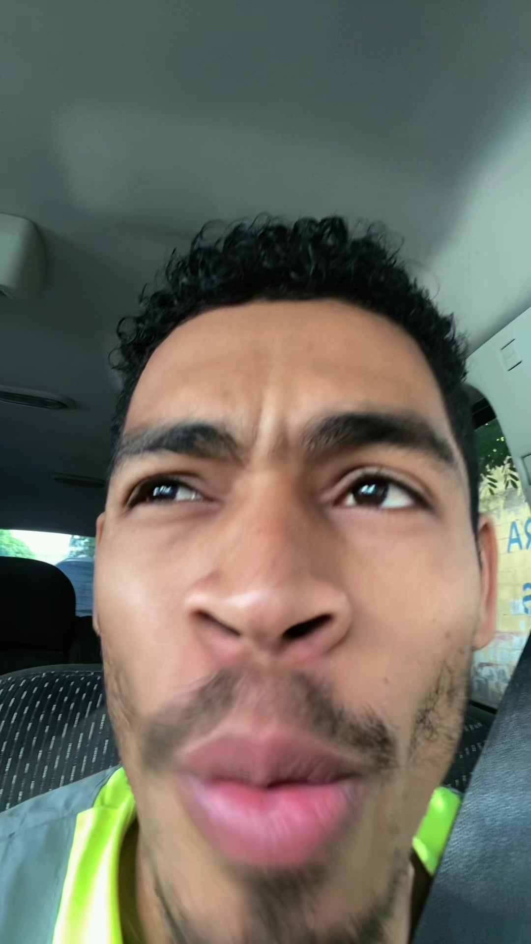 @DEIVI