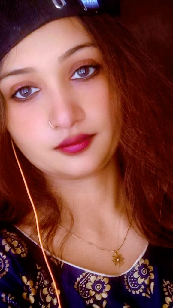 @✷🦋MISS◕❥◕KOMAL🦋✷