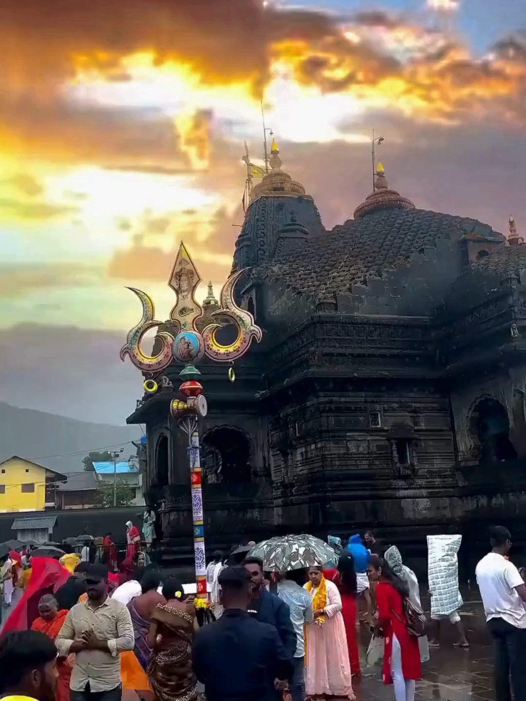 @➳🧡शिवभक्त 🚩🥀꧂
