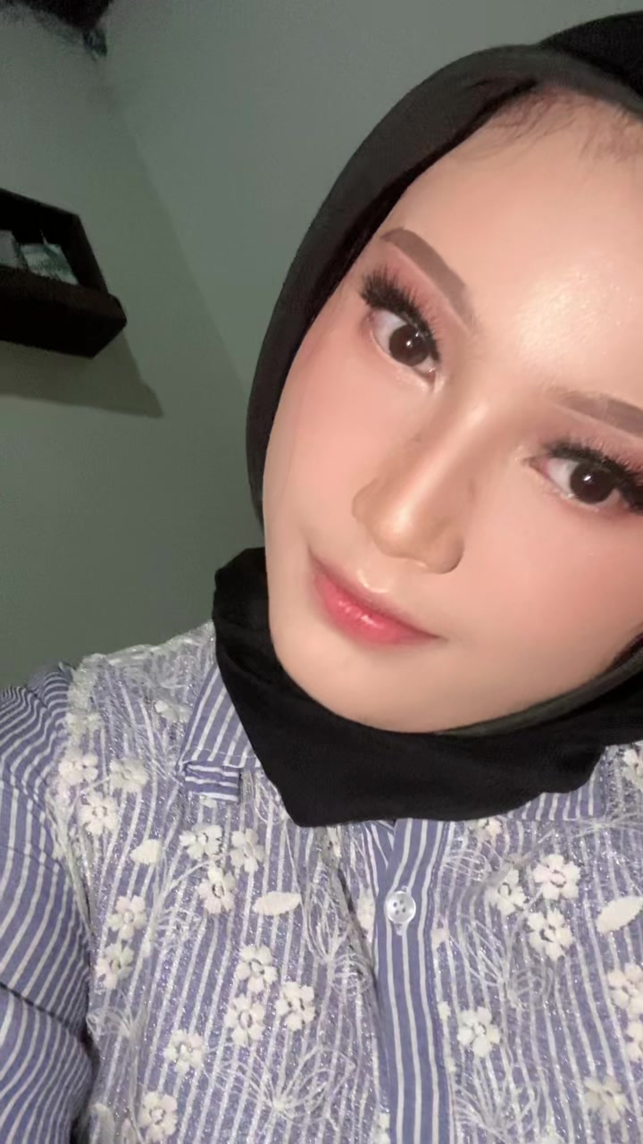 @hallo