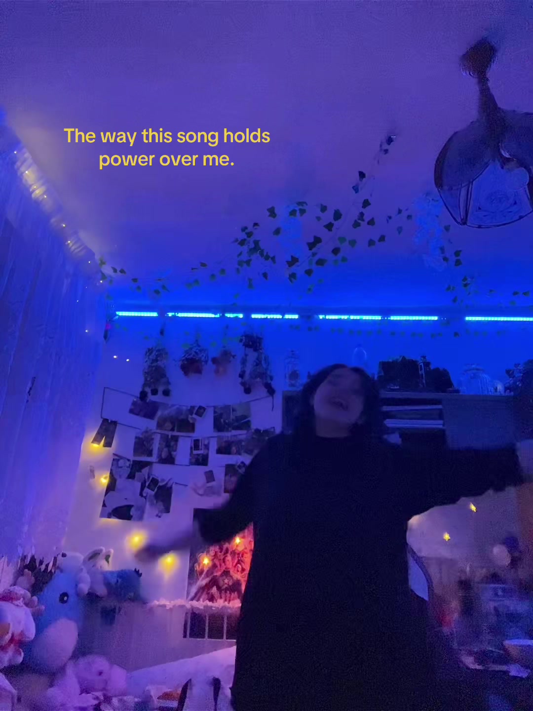 @M ⍟