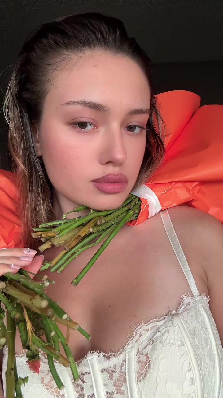@vlovbae