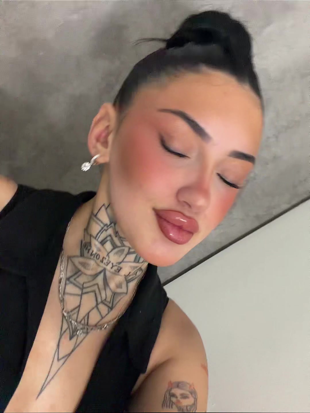 @Mia Rezanowicz 👸🏻